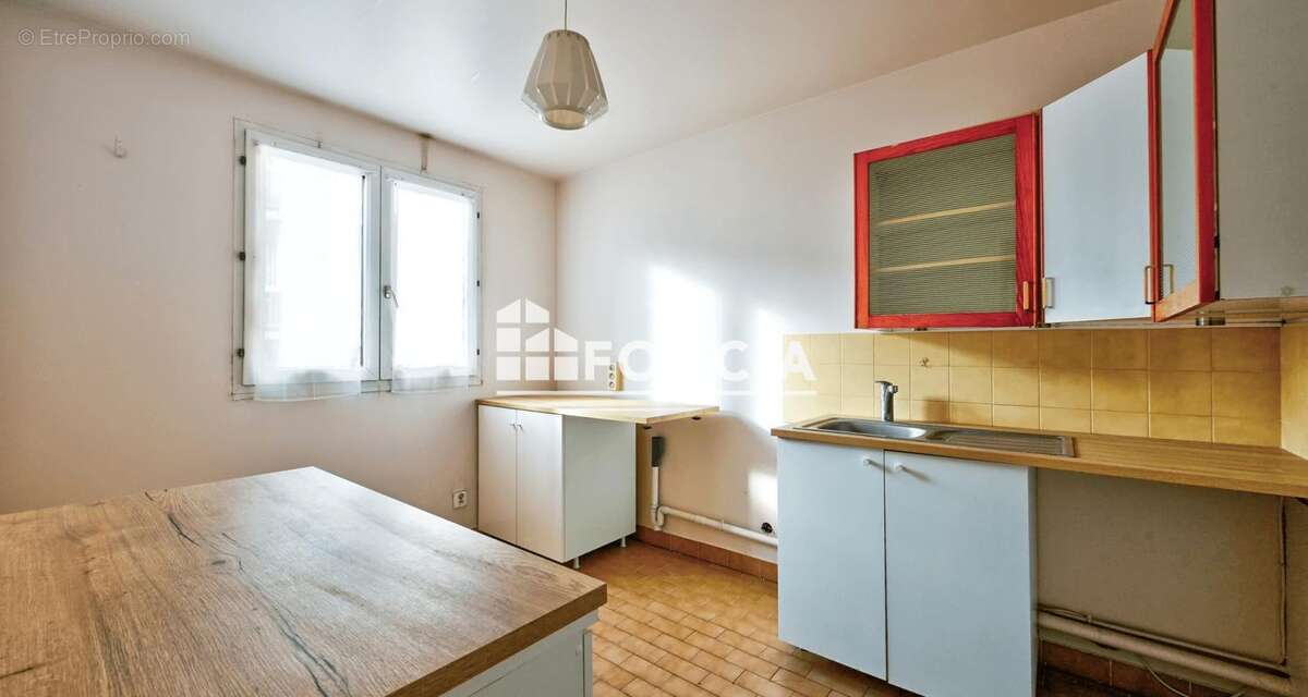 Appartement à FONTENAY-LE-FLEURY