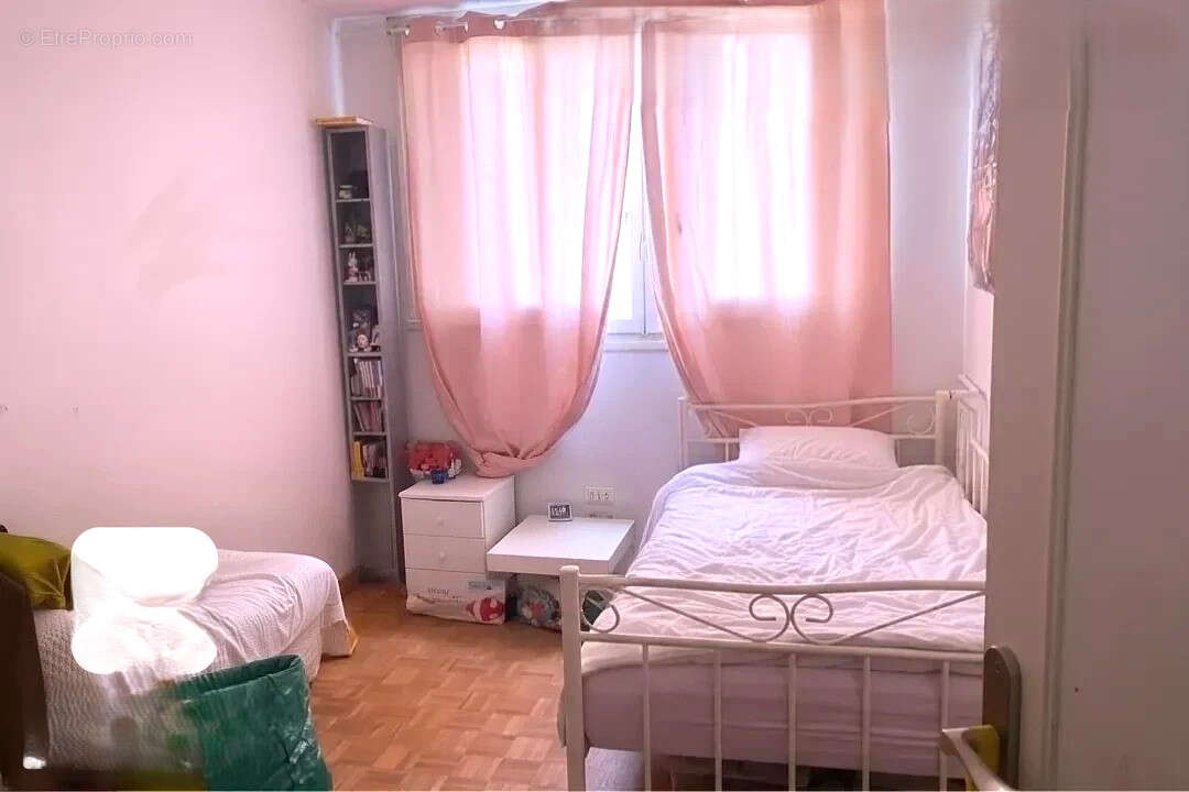 Appartement à FONTENAY-LE-FLEURY