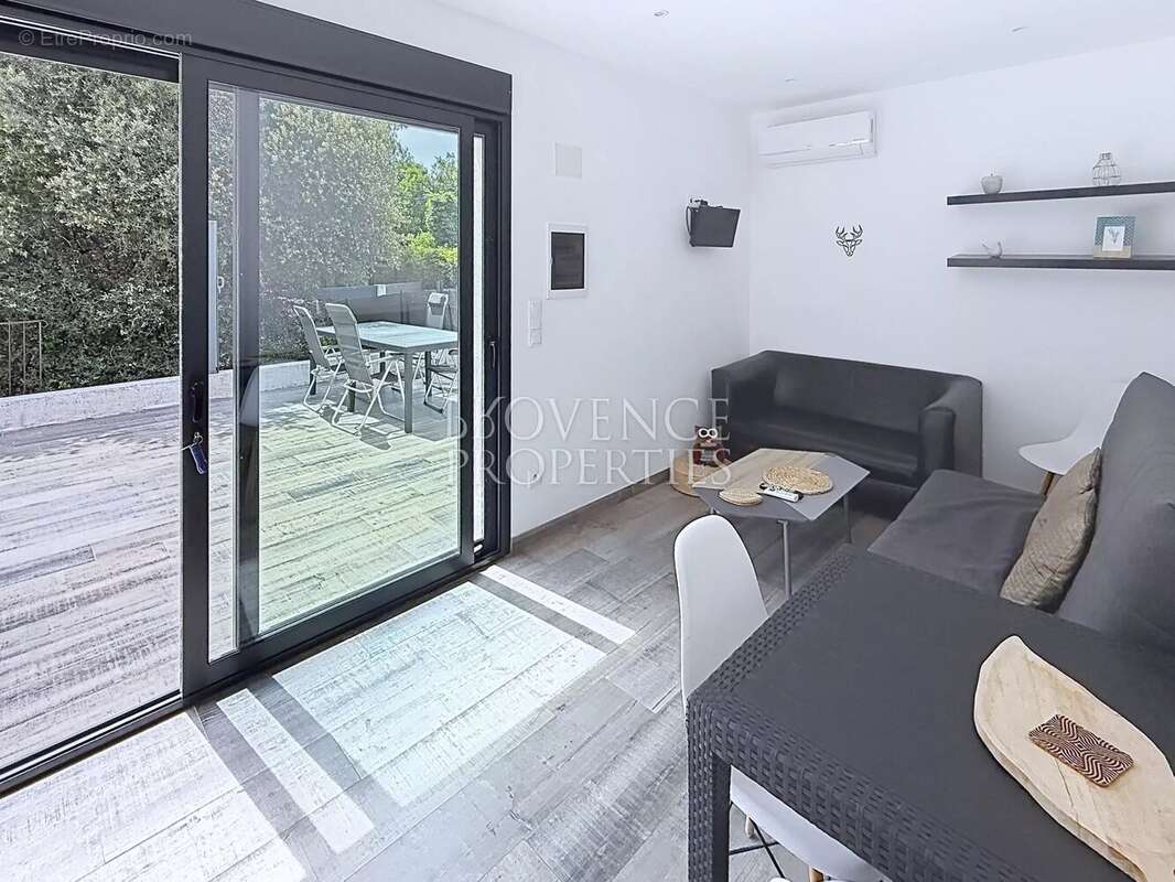 Maison à REGUSSE