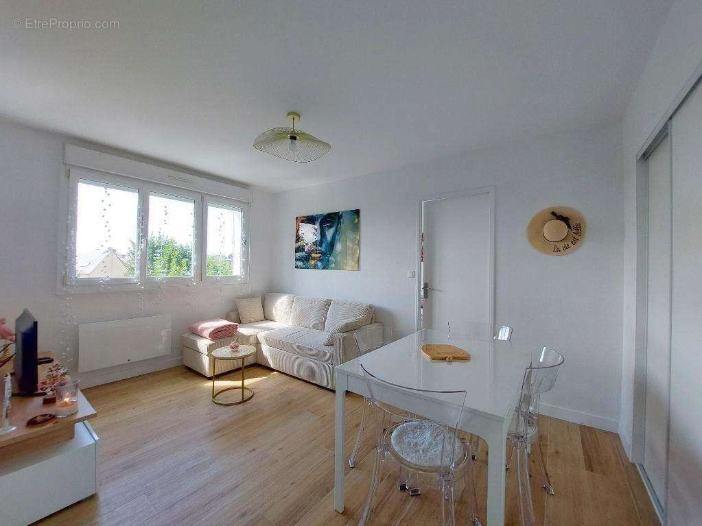 Appartement à DONVILLE-LES-BAINS