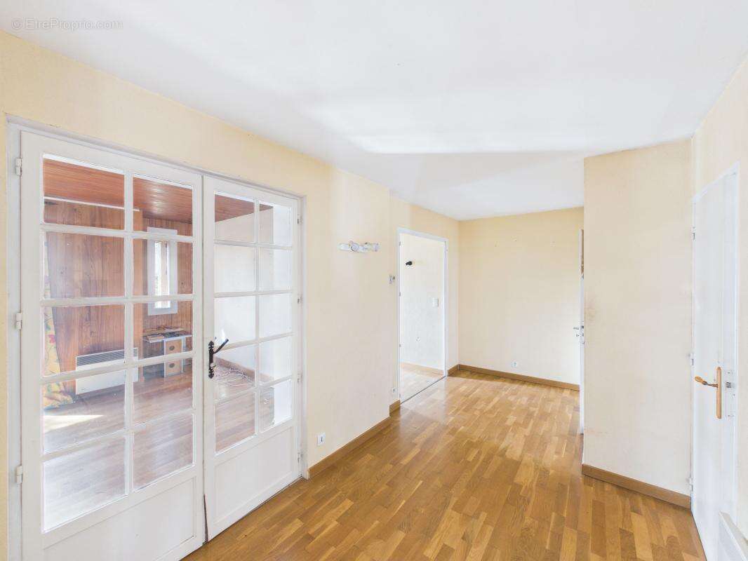 Appartement à SAINTE-HELENE-DU-LAC