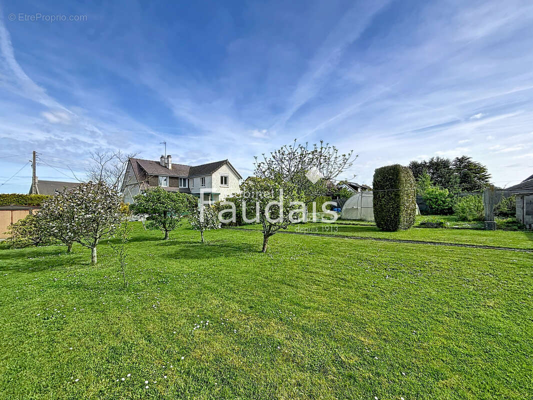 Maison à ISIGNY-SUR-MER