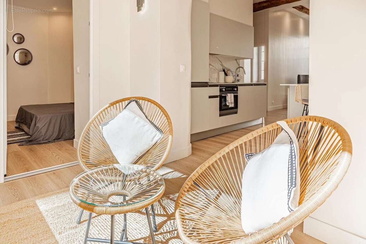 Nice - Le Port - Superbe appartement 3 pièces avec loggia - Airbnb OK - photo 10