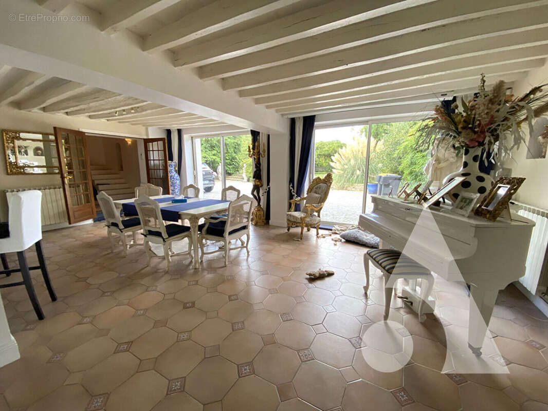 Maison à NANTEUIL-LE-HAUDOUIN