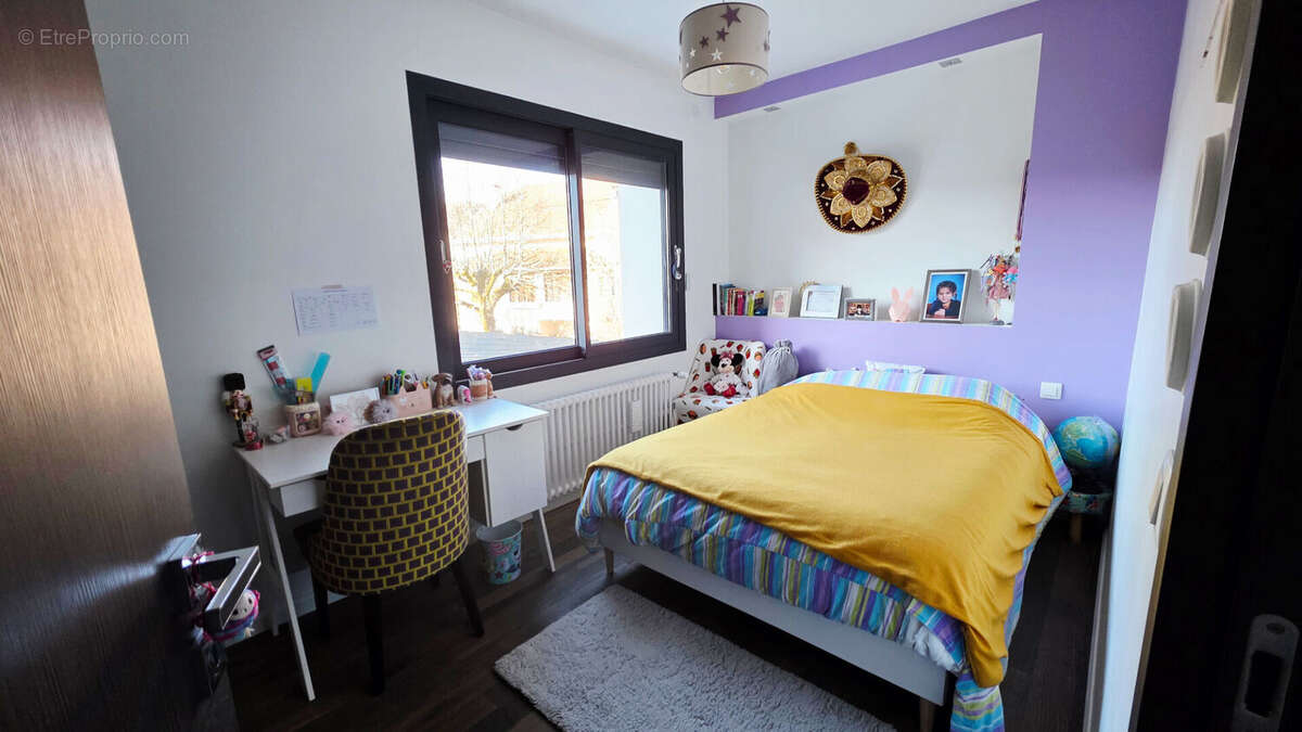 Maison à MONTREAL-LA-CLUSE