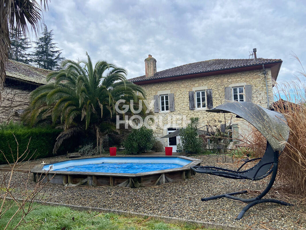 Maison à PEYREHORADE