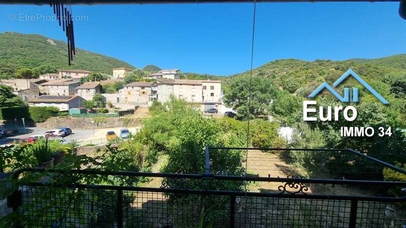 Maison de village avec Terrasse et jardin offrant 149 m² hab. - photo 2