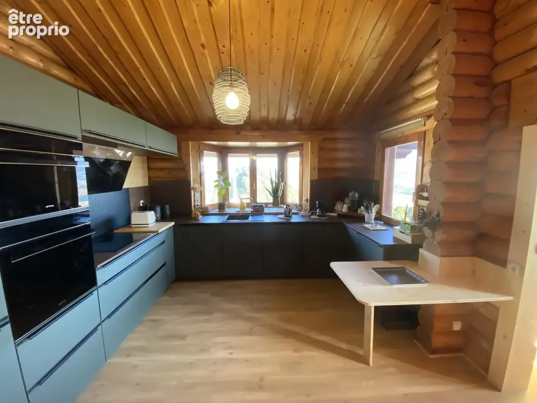 FONT-ROMEU - Vente magnifique chalet en rondins aux belles prestations - photo 4