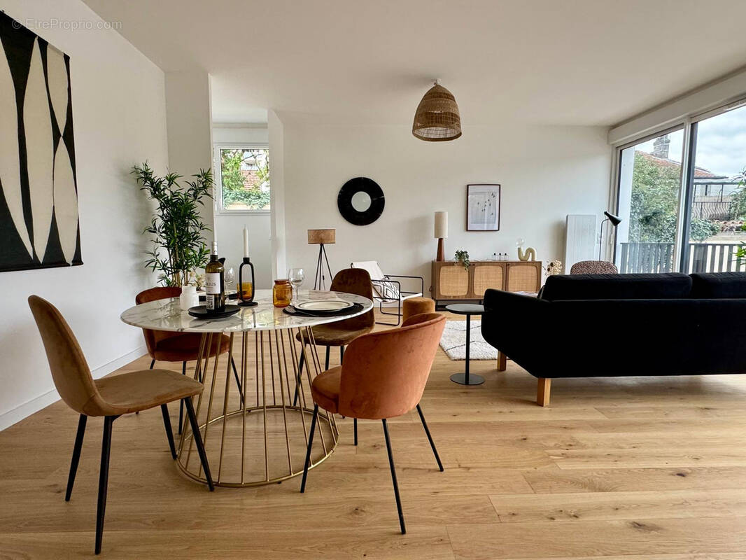 Appartement à BORDEAUX