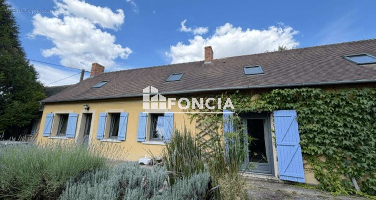 Maison à PRUILLE-LE-CHETIF