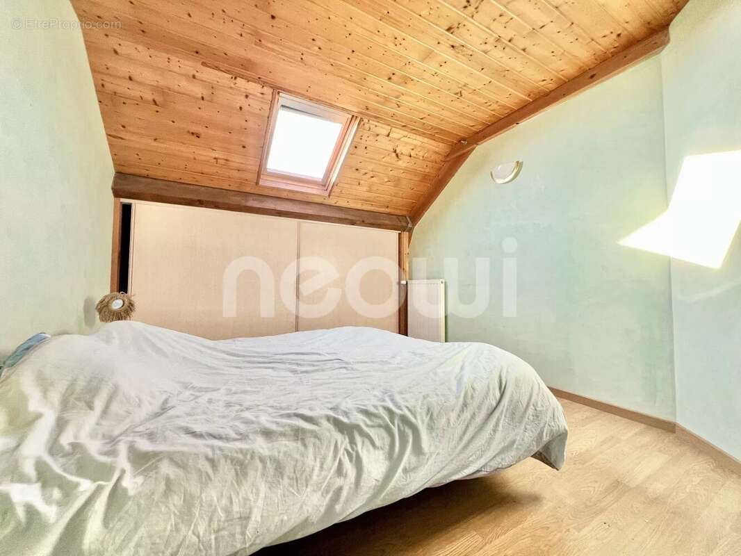 Maison à SAINT-HILAIRE-LA-CROIX