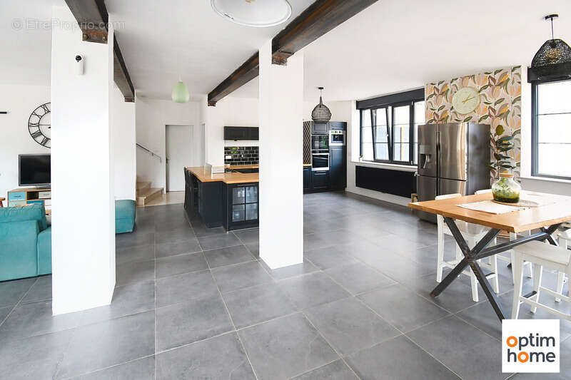 Une propriété de caractère de 325 m² sur plus de 35 ares, avec piscine et 11 garages ! - photo 31