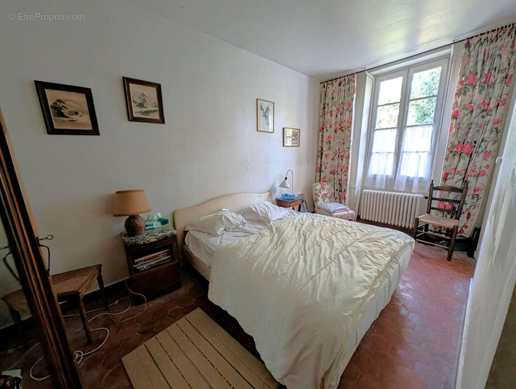 Maison à CHARBUY