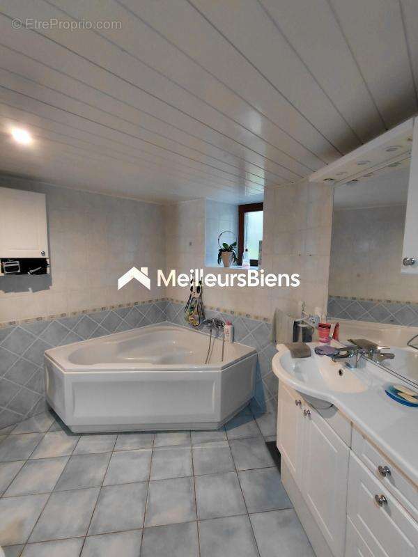 Maison à CHAMPIGNY-SOUS-VARENNES