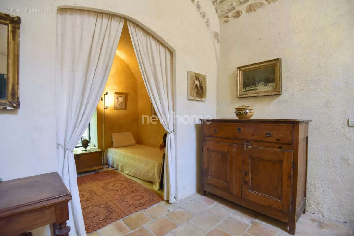 Maison à ENTRECASTEAUX