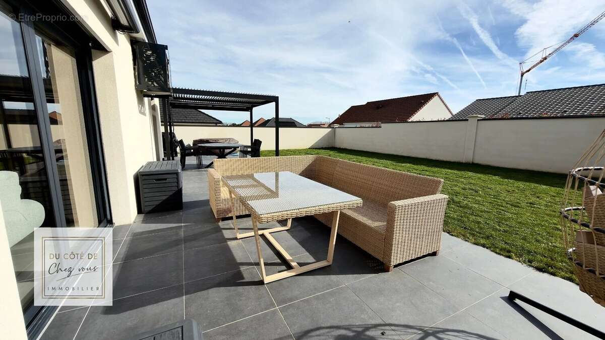 Maison à BUCHERES