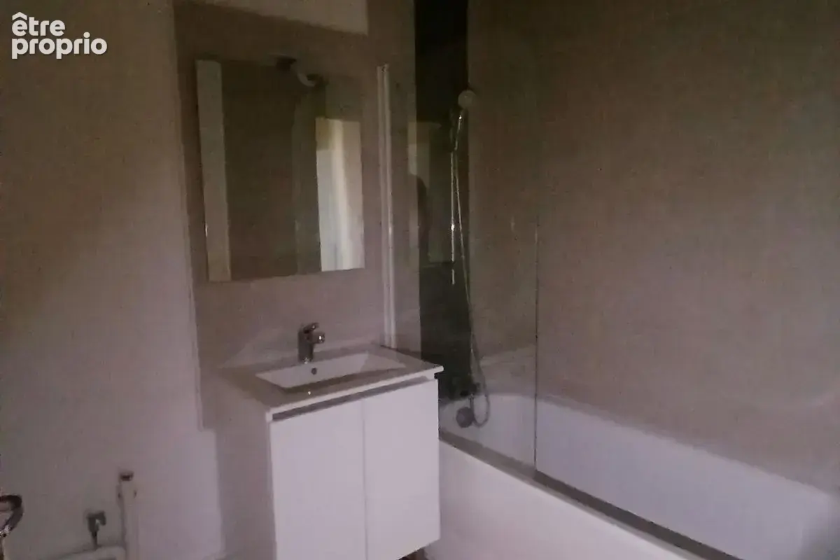 En exclusivité T4 de 80m² avec terrasse de 6m² dans copropriété entièrement réhabilité - photo 7