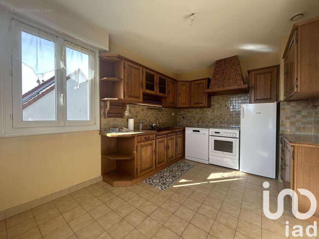 Photo 3 - Maison à SAINT-SULPICE-DE-POMMERAY