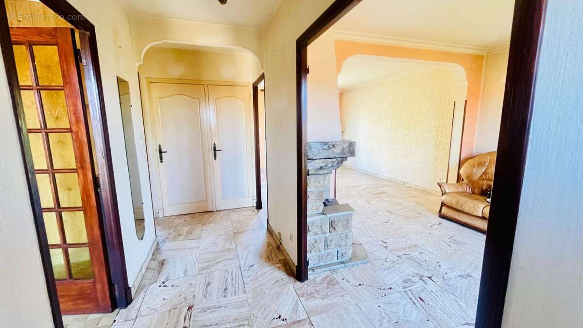 Maison à BLAYE-LES-MINES