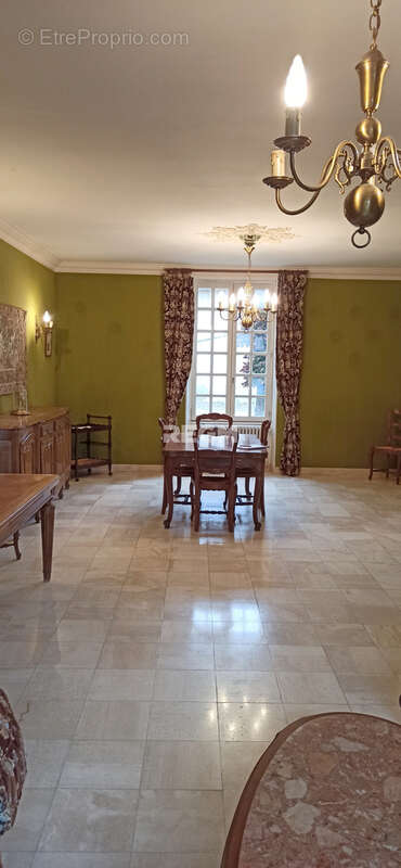 Maison à AVORD