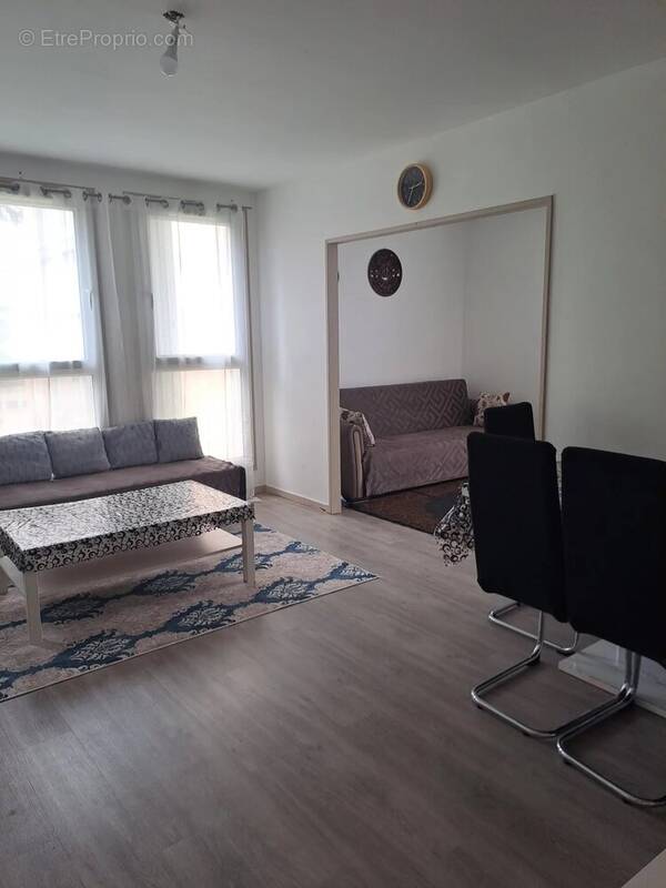 Appartement à EPINAY-SOUS-SENART