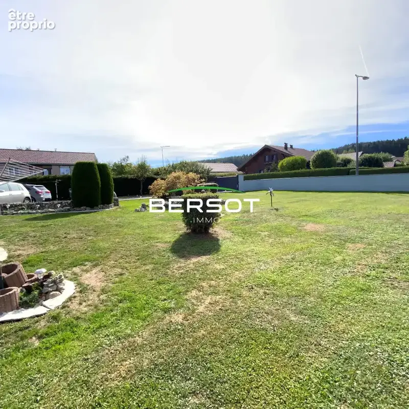 Maison familiale avec vaste terrain proche de Morteau - photo 4