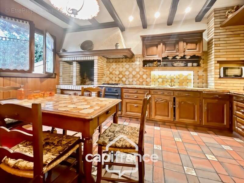 Maison à SAINT-MAUR-DES-FOSSES