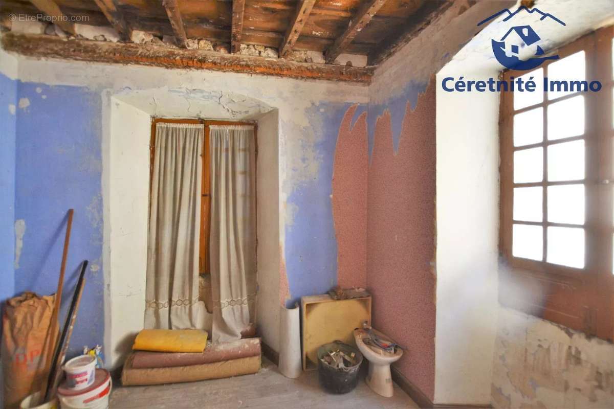 Appartement à SAINT-LAURENT-DE-CERDANS