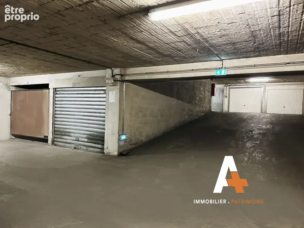 Parking à MARSEILLE-7E