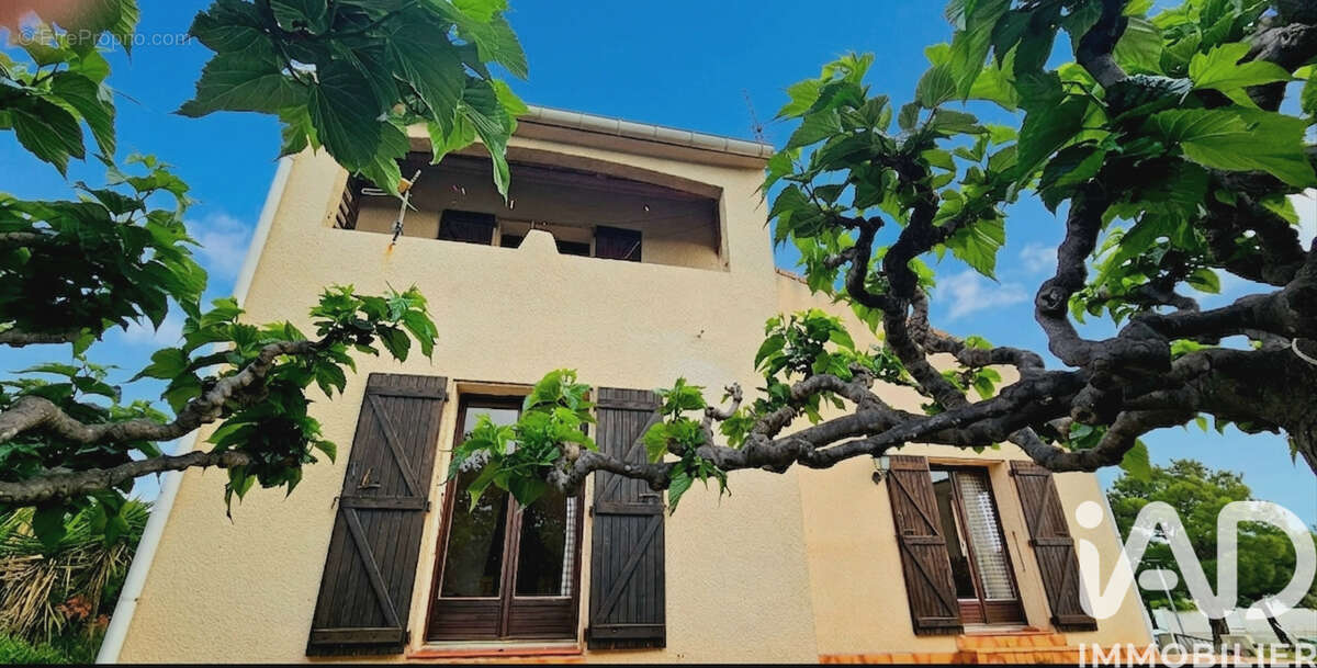 Photo 2 - Maison à SAINT-ESTEVE