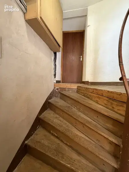 Saint-Claude, centre-ville, Immeuble de rapport   Fort potentiel locatif - 9 lots - photo 5