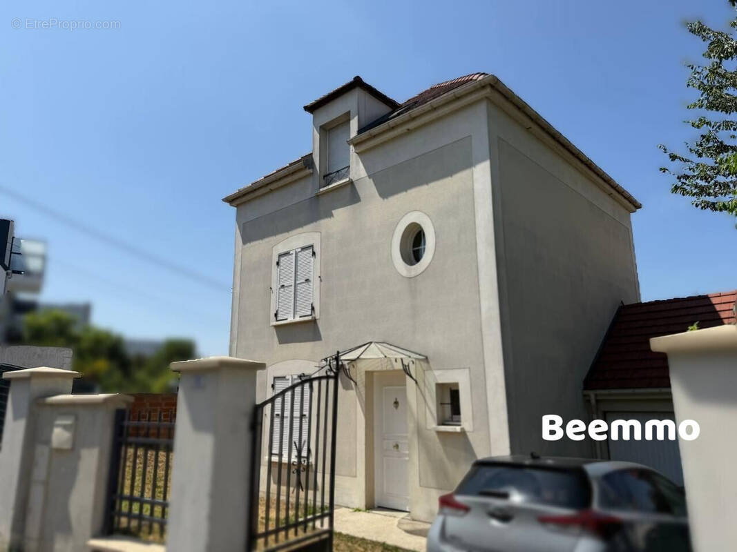 Maison à NOISY-LE-SEC