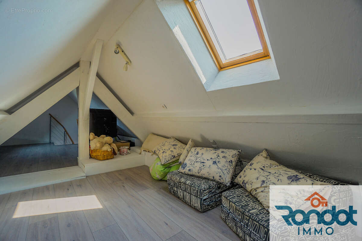 Maison à MAGNY-SUR-TILLE