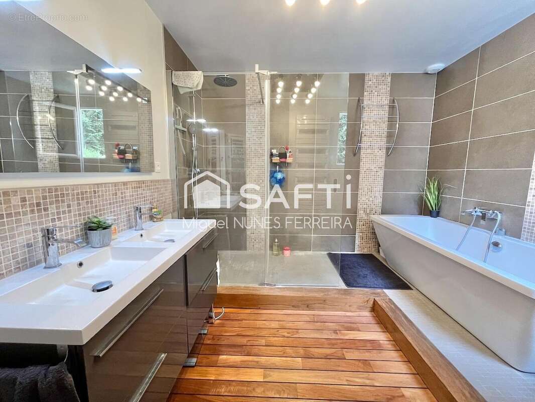 Maison 147 m² à Renneville  - photo 8