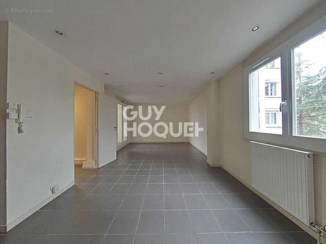 Appartement à FONTENAY-SOUS-BOIS