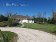 Maison à ORIGNY-SAINTE-BENOITE