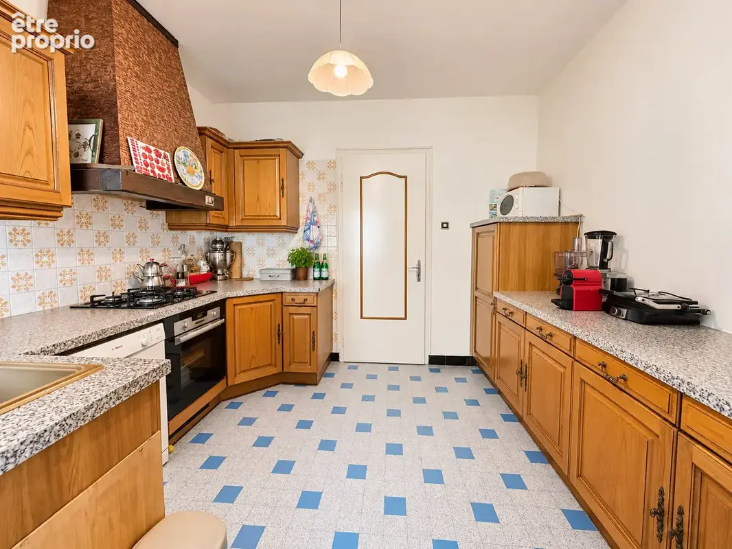EN EXCLUSIVITÉ ! Ensemble immobilier rare à la vente à Strasbourg Koenigshoffen - photo 3