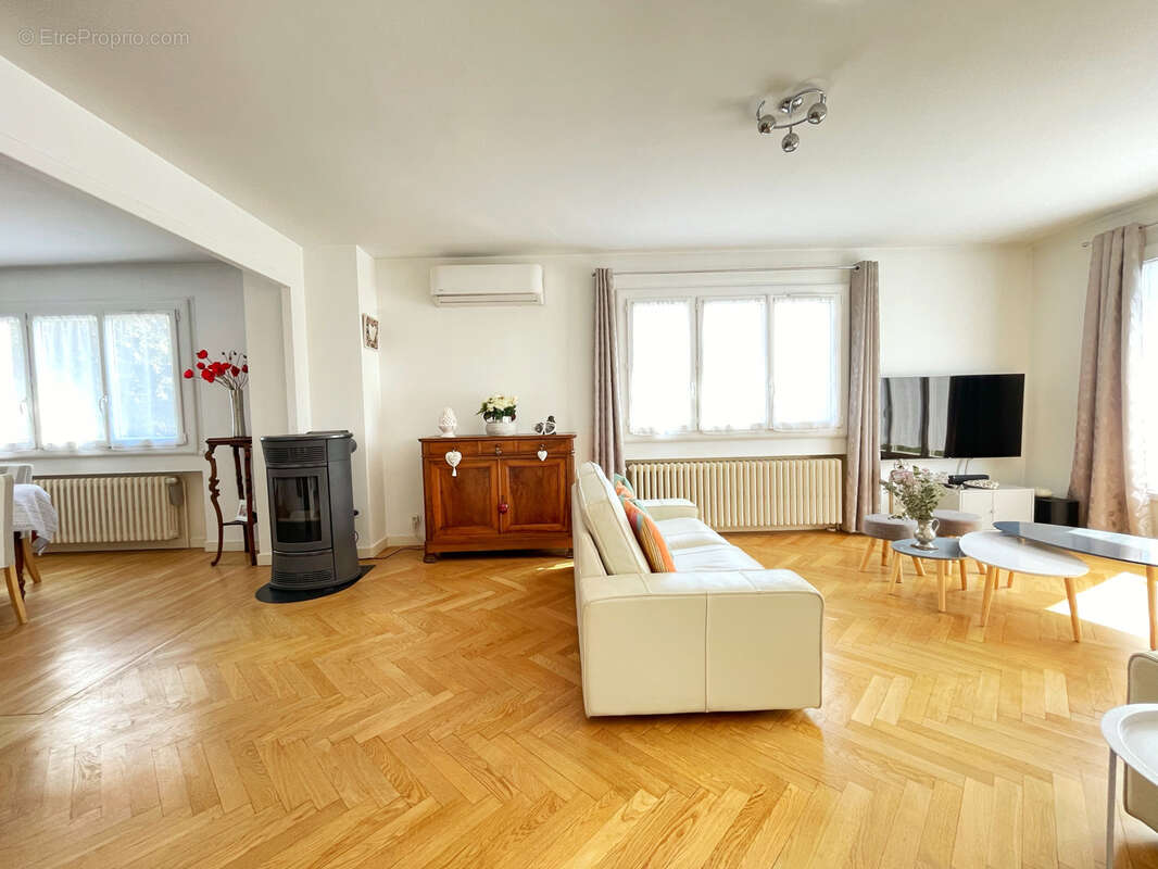 Maison à OULLINS
