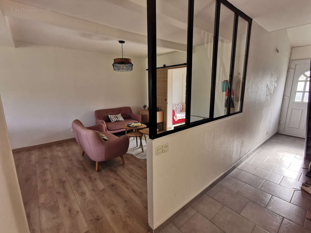 Maison à VIGNEUX-SUR-SEINE