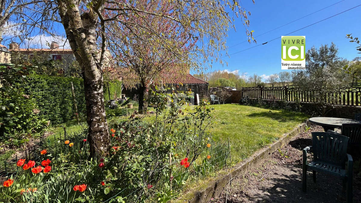 Maison à SAINT-JULIEN-DE-CONCELLES