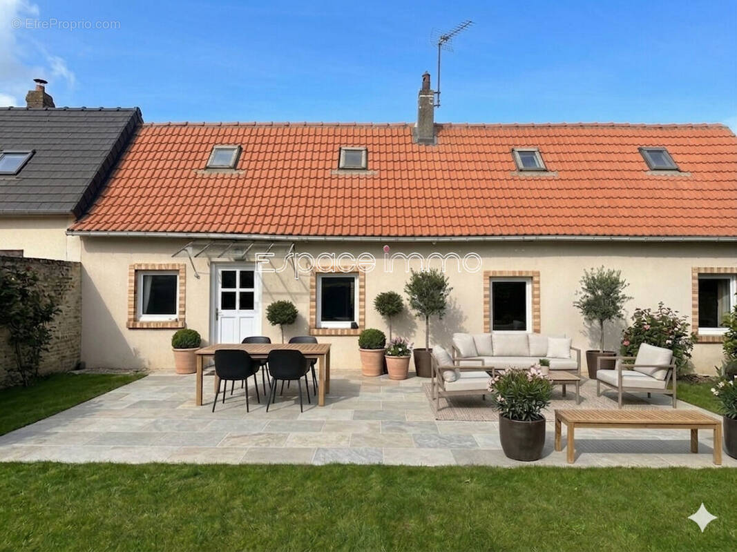 Maison à BOSC-GUERARD-SAINT-ADRIEN