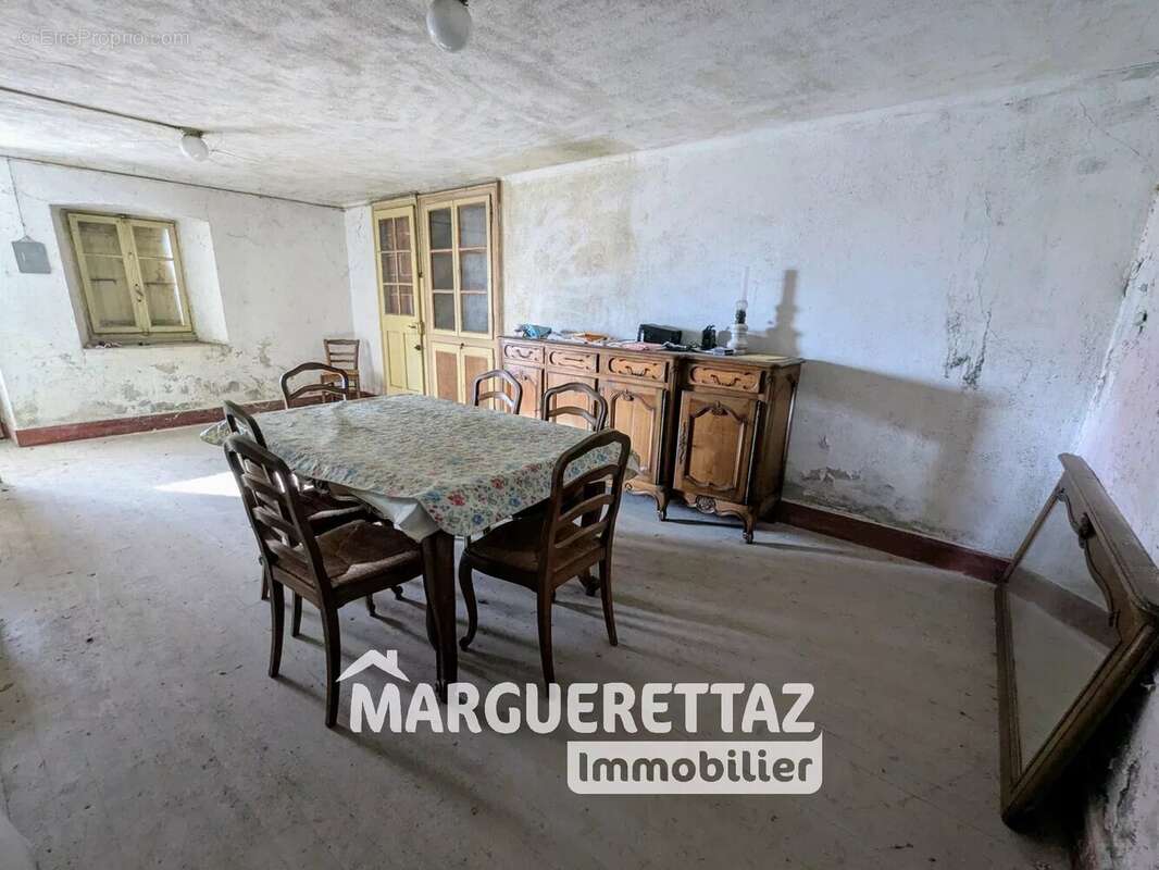 Maison à VIUZ-EN-SALLAZ