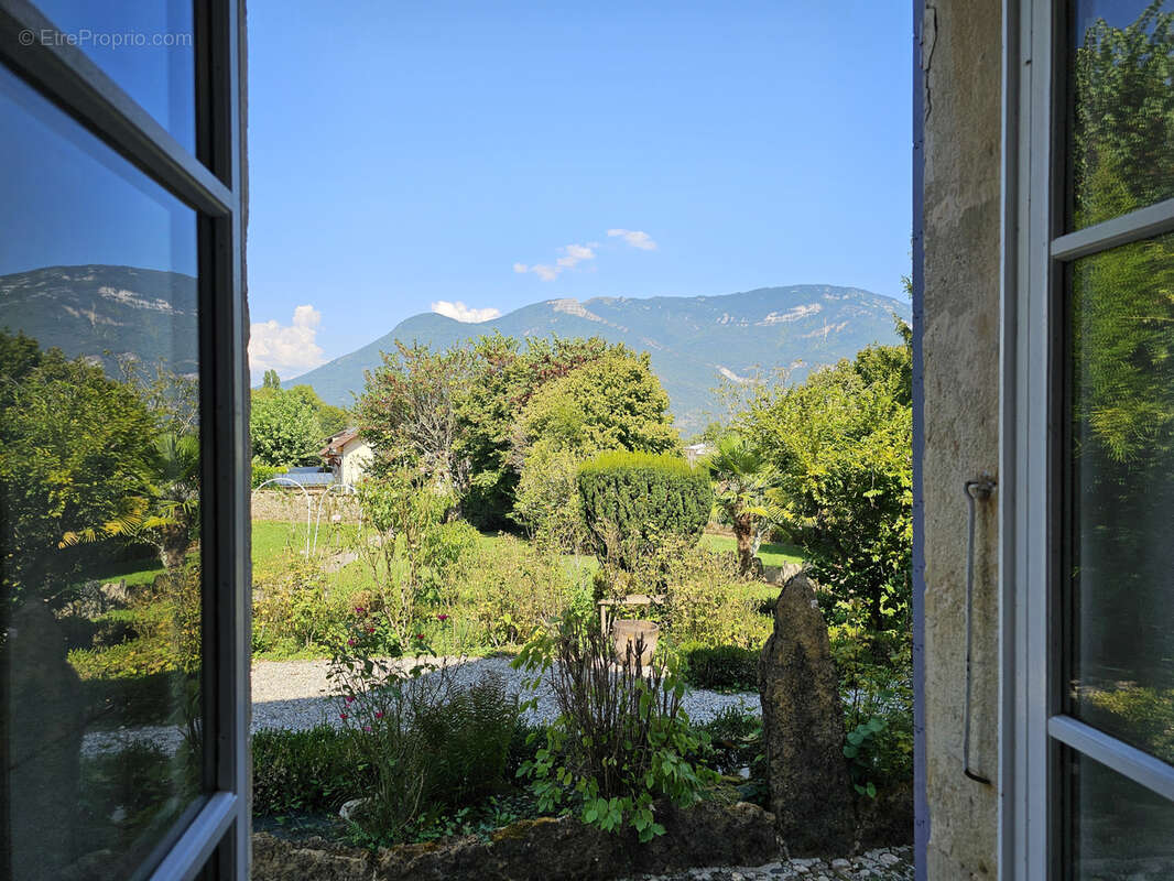 Maison à CEYZERIEU