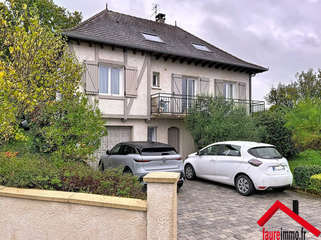 Maison à LARCHE