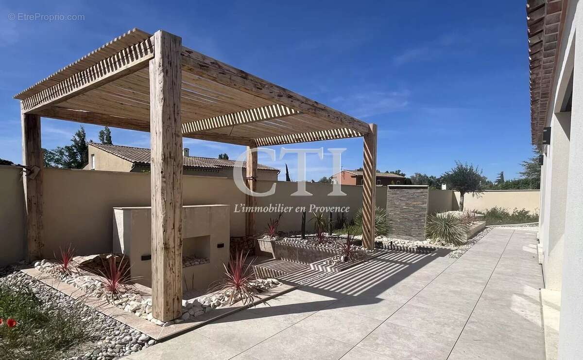 Maison à VAISON-LA-ROMAINE