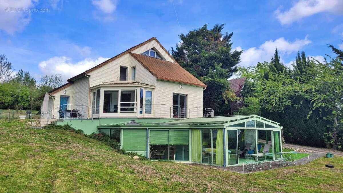 Maison à SAINT-MAURICE-MONTCOURONNE