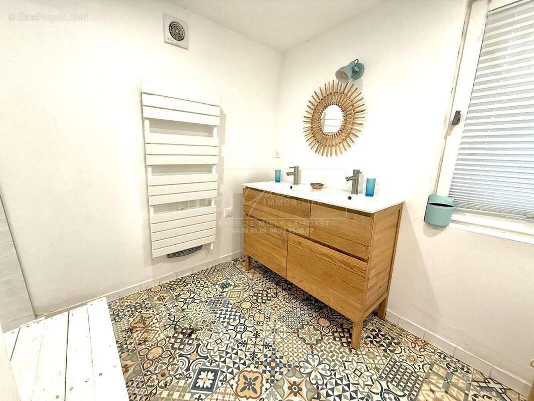 Maison à NOISY-SUR-ECOLE