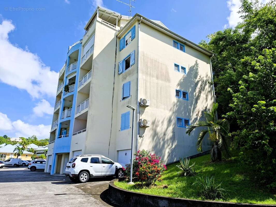 Appartement à SAINTE-LUCE