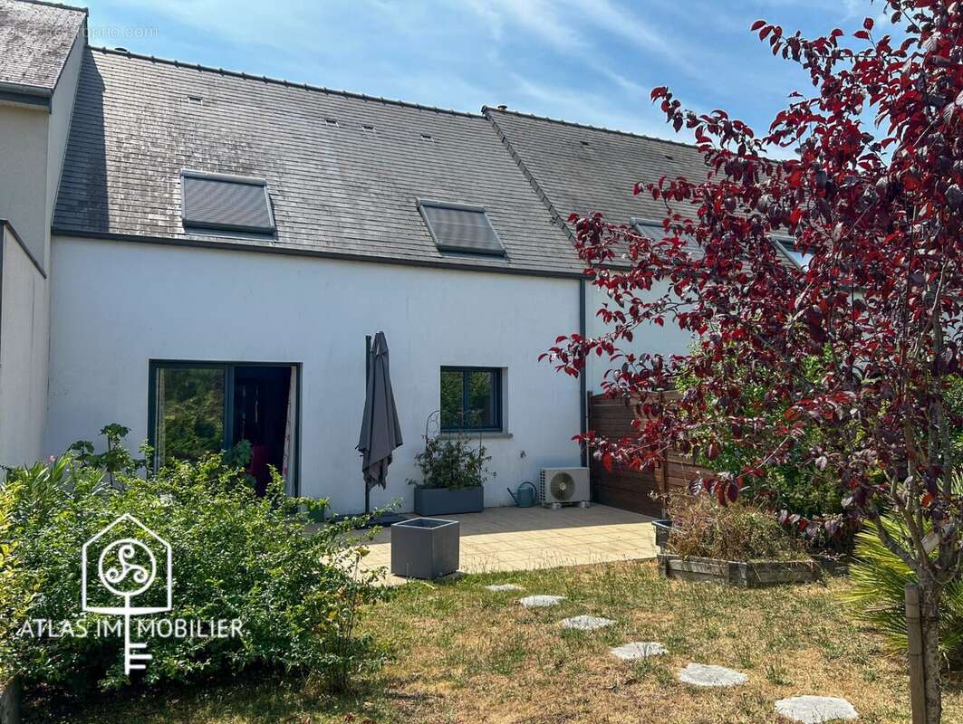 Maison 96 m² à Chavagne  - photo 4