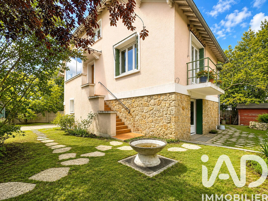 Photo 1 - Maison à CHATOU